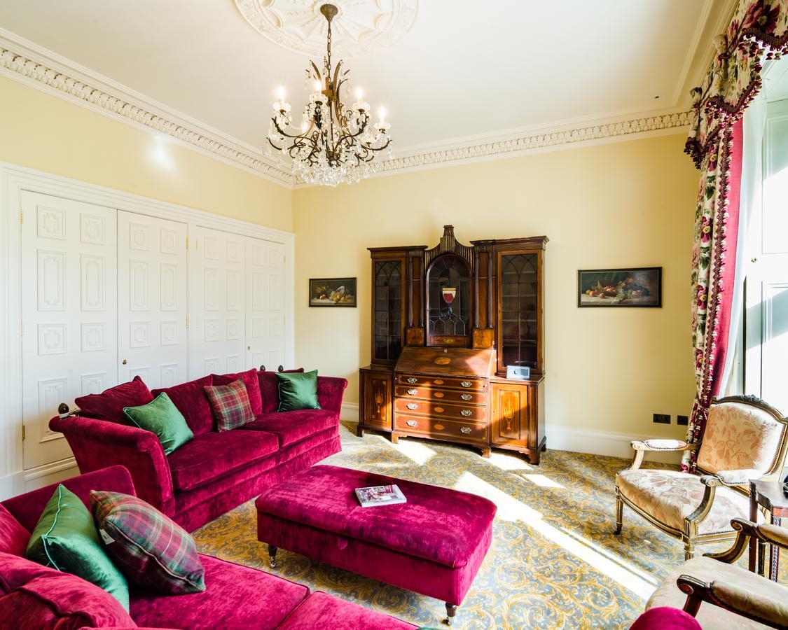 Crossbasket Castle Hotel & Restaurant High Blantyre Kültér fotó
